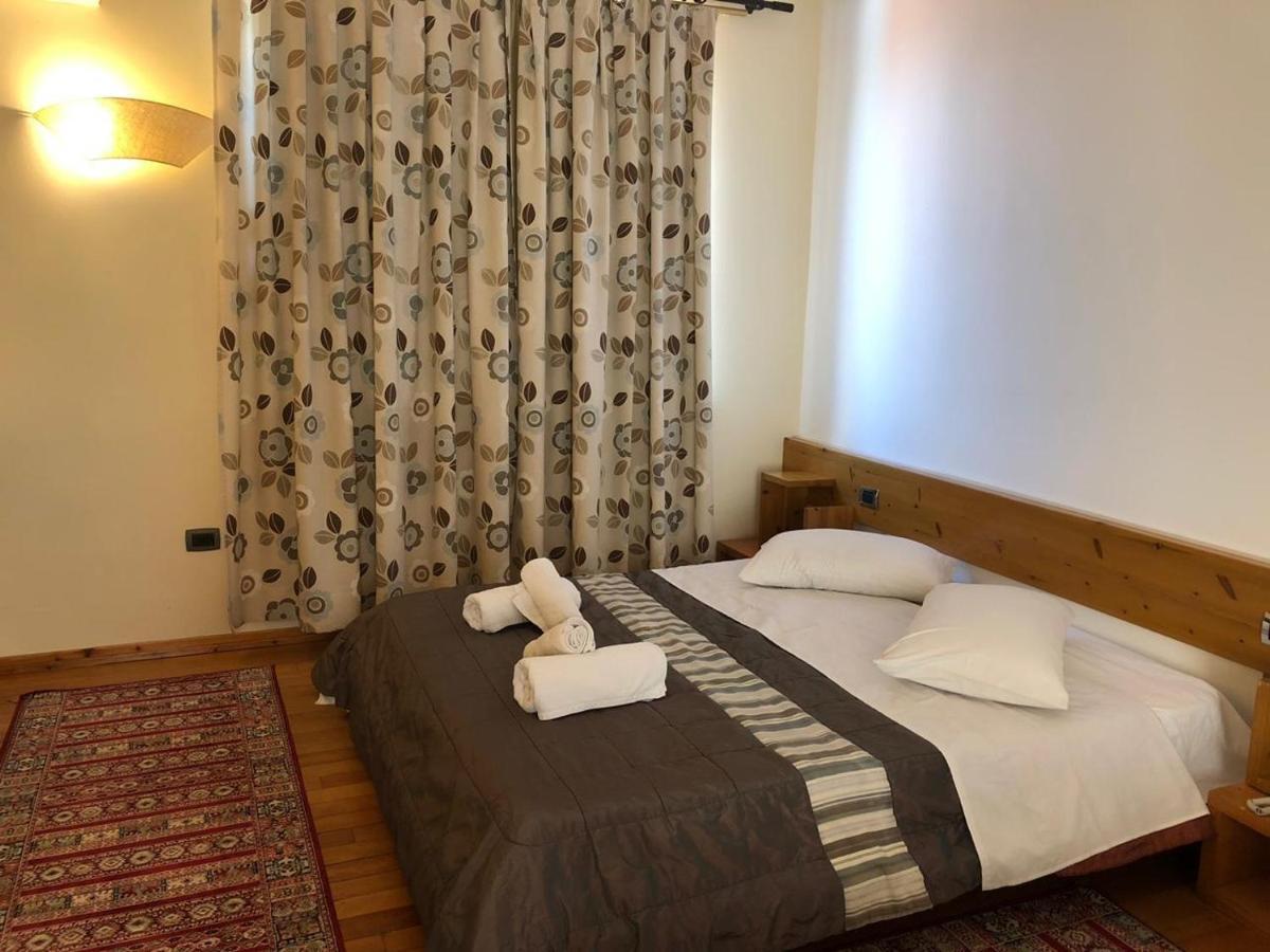 Hotel Bermon Tirana Exterior photo